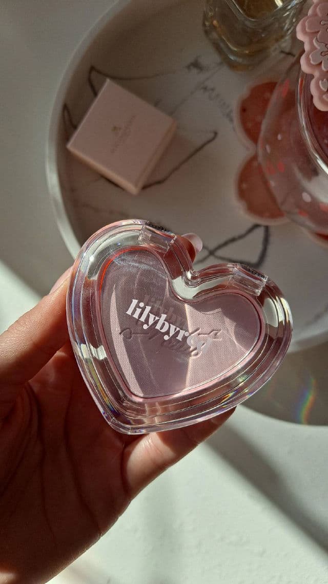 Lilybyred #01 Cherry Blur review photo by Kiniumsia