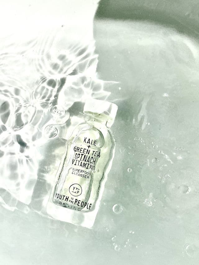 Youth To The People Kale + Green Tea Spinach Vitamins Superfood Cleanser review photo by glowyskinsk