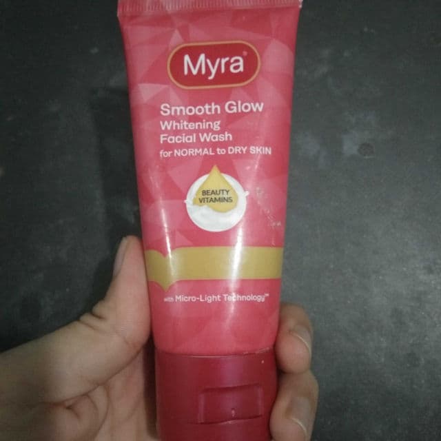 Myra Smooth Glow Facial Wash review photo by QSFUDI