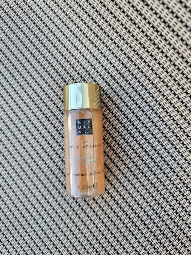 Rituals The Ritual of Karma Soul Shimmering Body Oil review photo by mmreviews