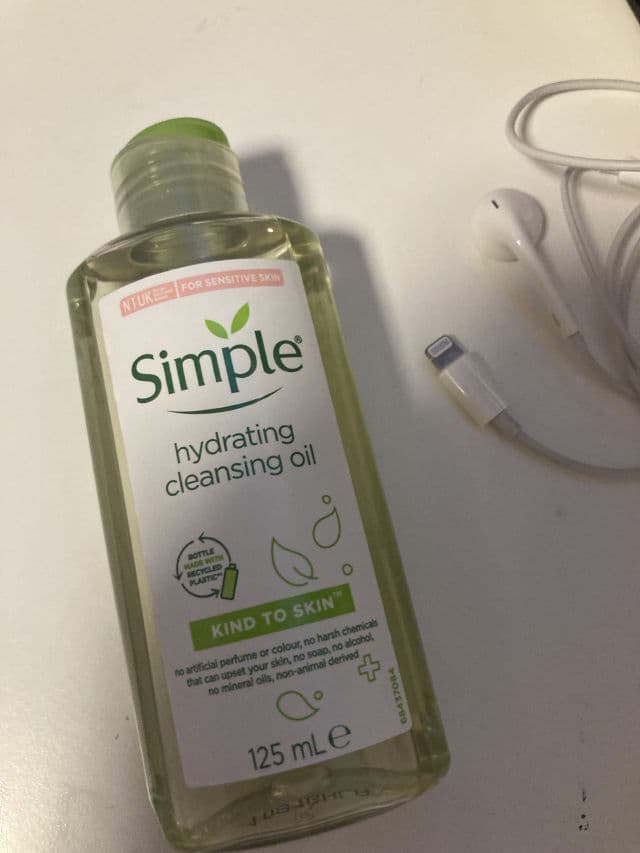 Simple Hydrating Cleansing Oil review photo by lilyaaa