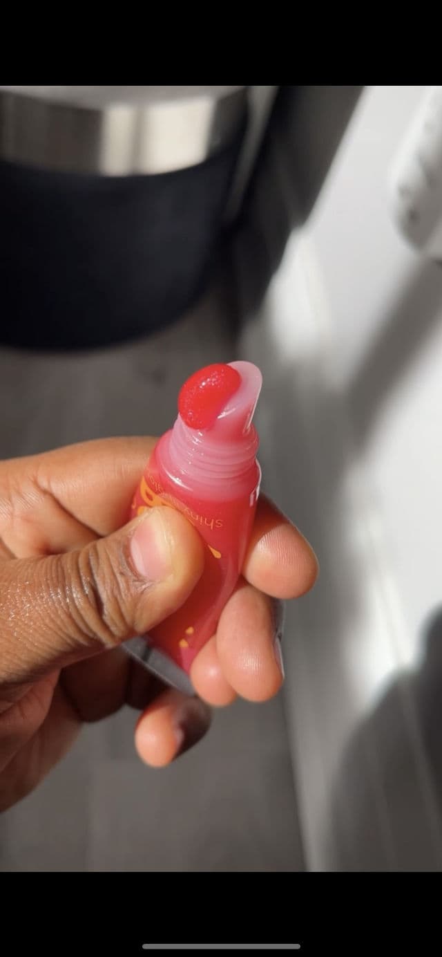 Essence Juicy Bomb Shiny Lipgloss #01 Proud Pitaya review photo by sunayanadas