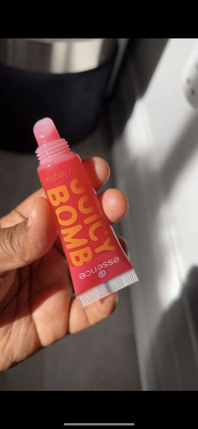 Essence Juicy Bomb Shiny Lipgloss #01 Proud Pitaya review photo by sunayanadas