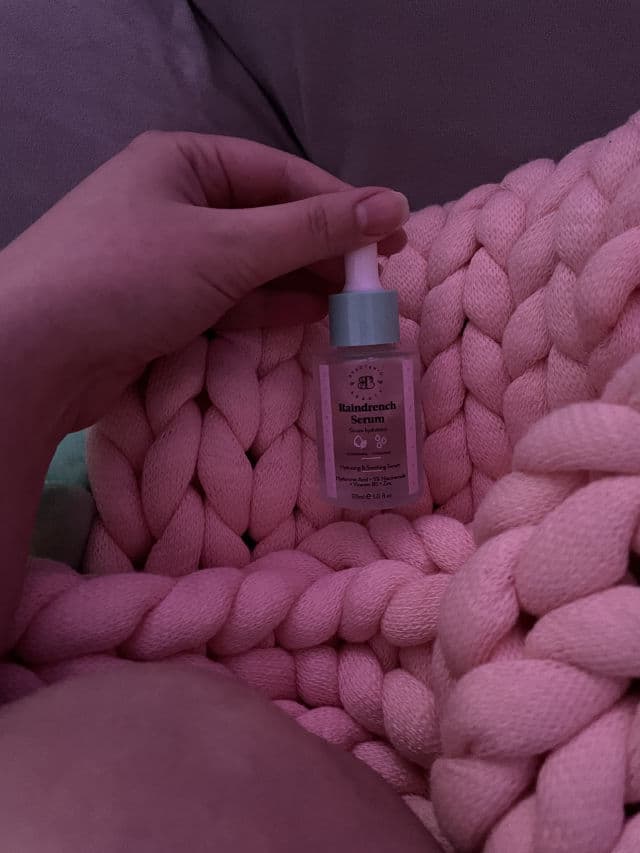 Beautaniq Beauty Raindrench Serum review photo by Thatonegirl