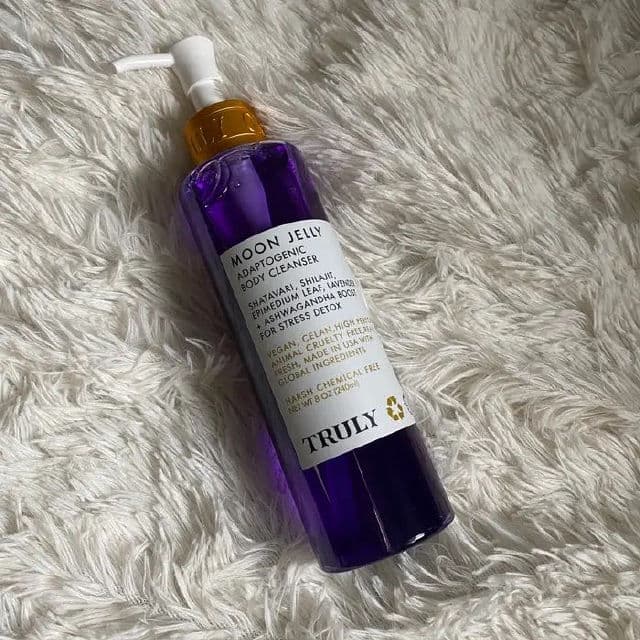 Truly Moon Jelly Adaptogenic Body Cleanser review photo by Thatonegirl