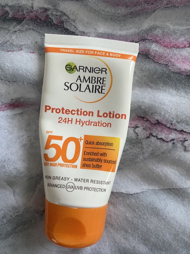 Garnier Ambre Solaire Ultra-hydrating Sun Cream SPF30 review photo by glowithaysh