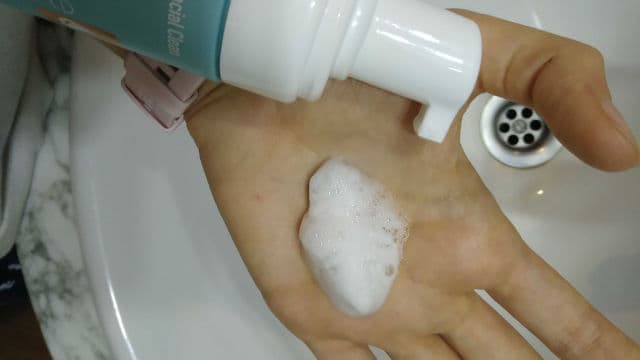 Deliplus Mousse Facial Limpiador Purificante Oil Free review photo by pharcareutips2