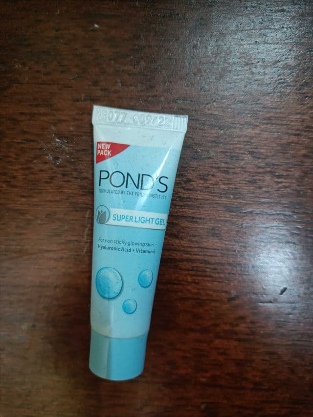 Pond's Super Light Gel Oil Free Moisturiser review photo by reba