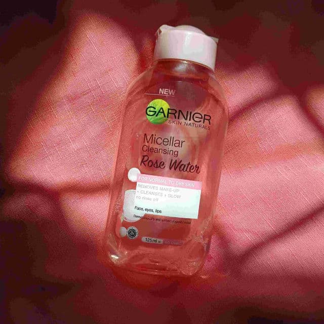 Garnier Skin Naturals Micellar Cleansing Rose Water review photo by Dukaaparama