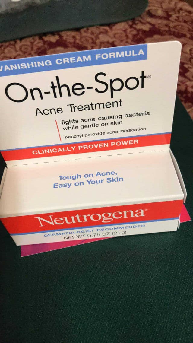 Neutrogena On-The-Spot Acne review photo by lilmiss
