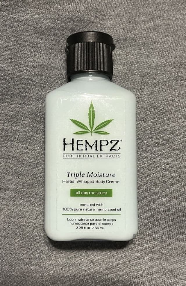 Hempz Triple Moisture Herbal Whipped Body Creme review photo by jenntini