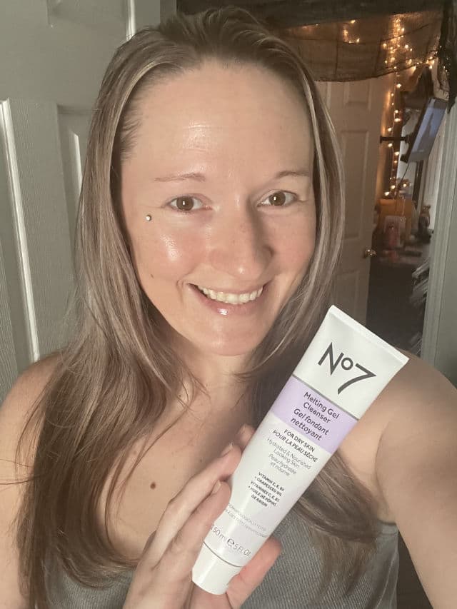 No7 Melting Gel Cleanser for Dry Skin review photo by JennMarieUCG