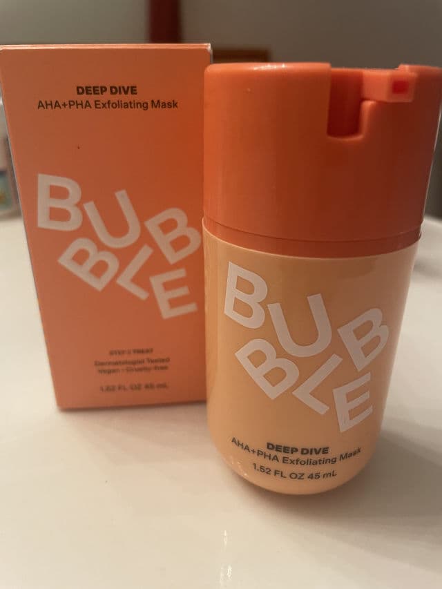Bubble Deep Dive AHA + PHA Exfoliating Mask review photo by BeautyByJennMarie
