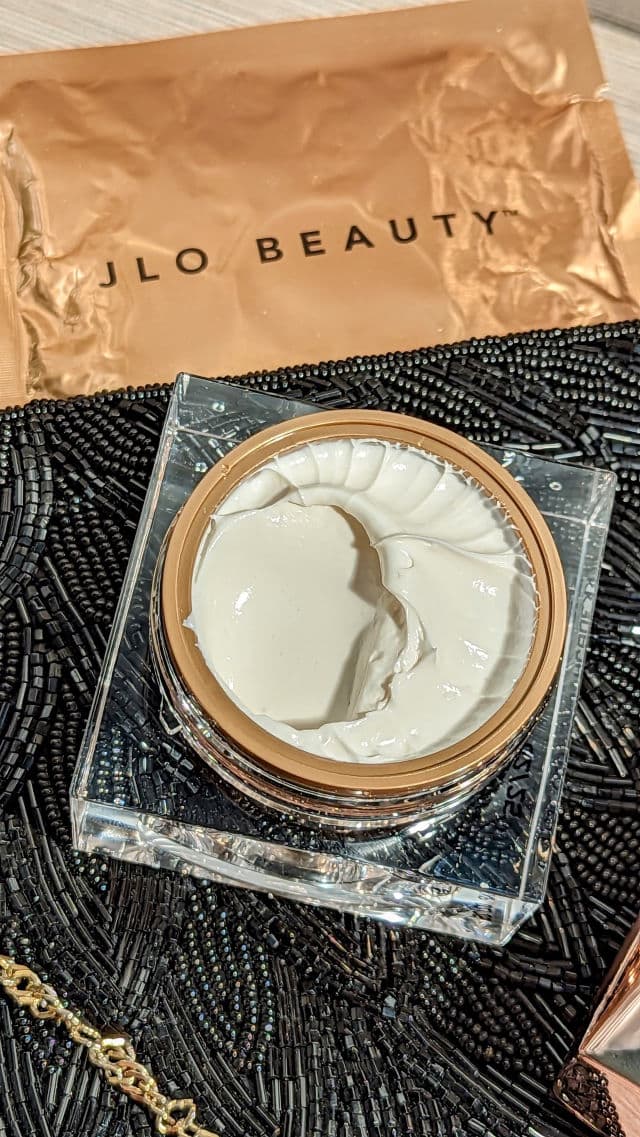 JLo Beauty That Big Screen - Face Moisturizer with SPF 30 review photo by FergieFindz
