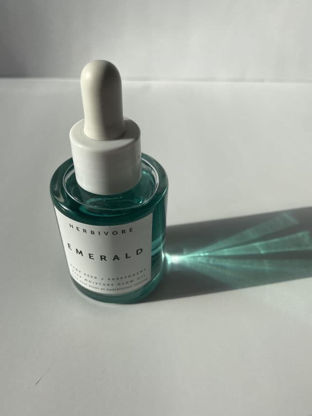 Herbivore Botanicals Emerald Deep Moisture Glow Oil review photo by skinmare