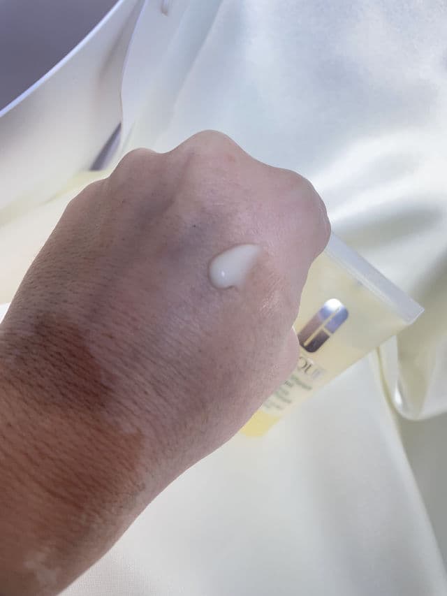 Clinique Dramatically Different Moisturizing Gel review photo by cositasdeaudrey