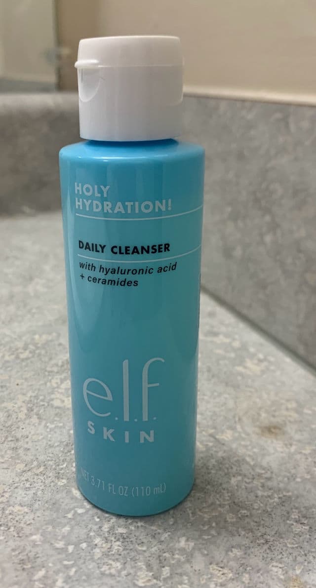 ELF Holy Hydration! Daily Cleanser review photo by Nickelo1980