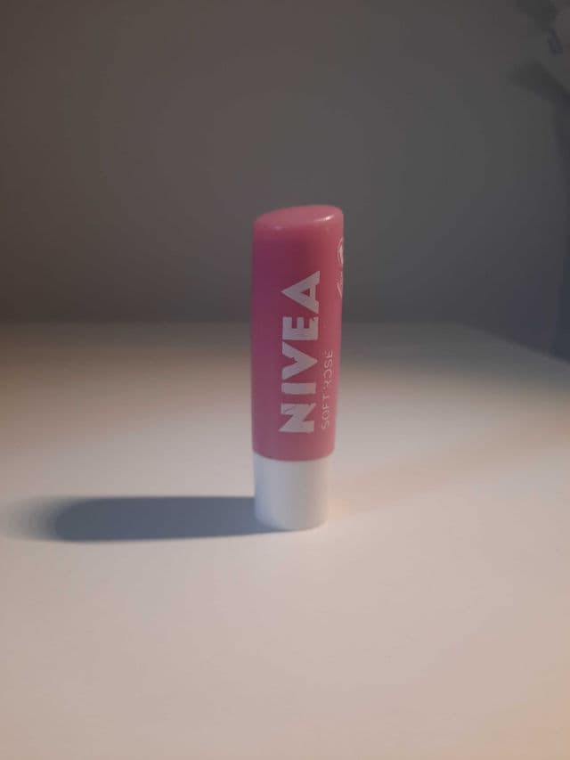 Nivea Soft Rose Lip Balm review photo by ifeelpink