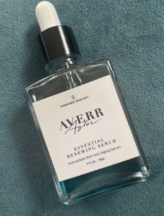 AVERR Aglow Essential Renewing Serum review photo by SMPY