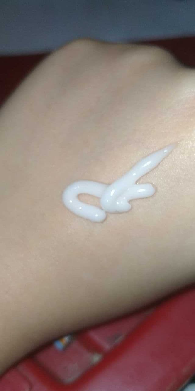 Aveeno Daily Moisturizing Lotion, Fragrance-Free review photo by haizie