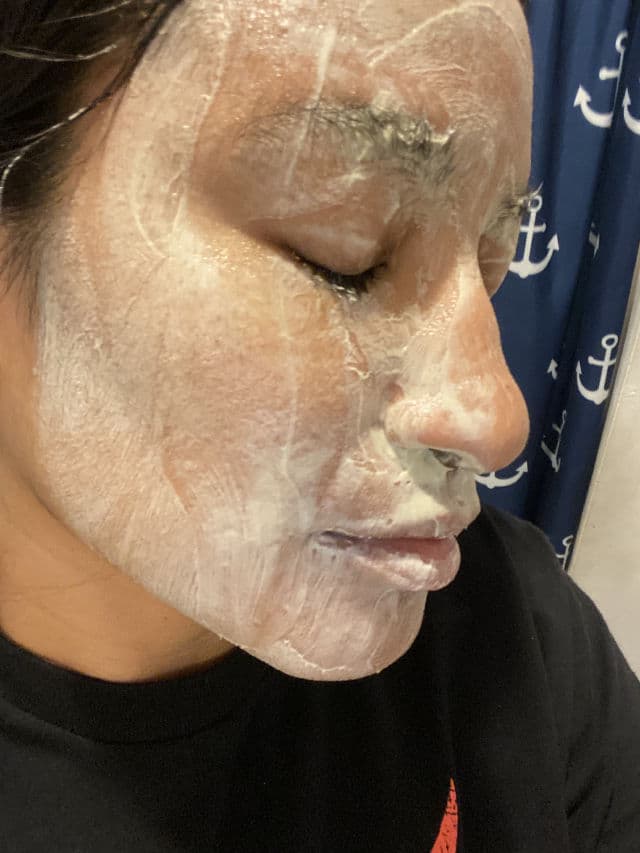 St. Ives Blackhead Clearing Green Tea Scrub review photo by comounaflor111