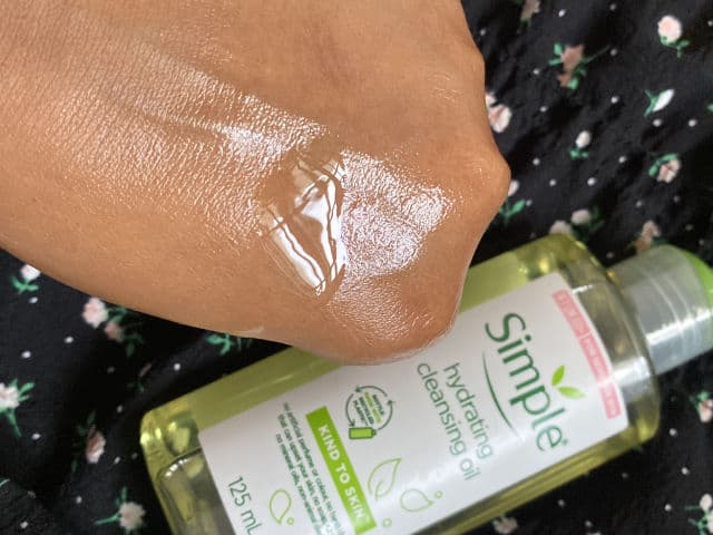 Simple Hydrating Cleansing Oil review photo by Caramelcops
