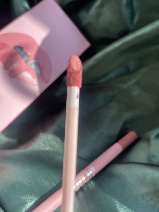 KYLIE COSMETICS Velvet Lip Kit - Bare review photo by misstinaaj