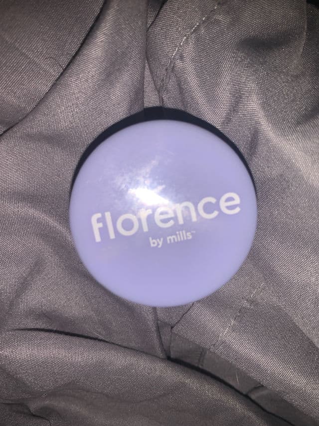 florence by mills Hit Snooze Lip Mask review photo by woeiswhit