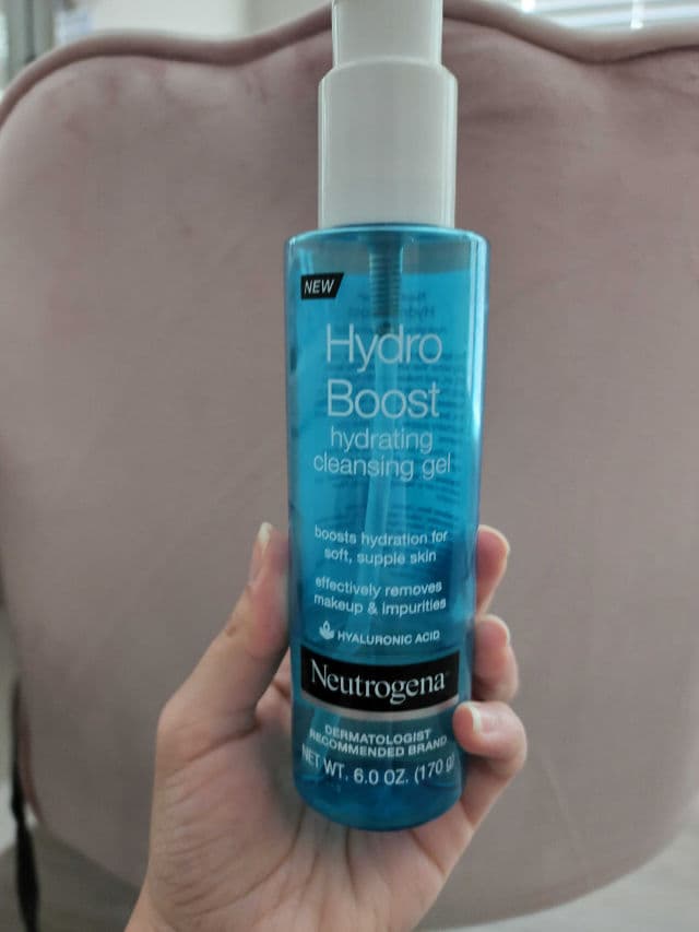 Neutrogena Hydro Boost Water Gel Cleanser review photo by maripiedrahita