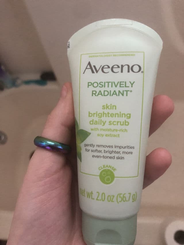 Aveeno Skin Brightening Daily Scrub review photo by lxvenderskyes