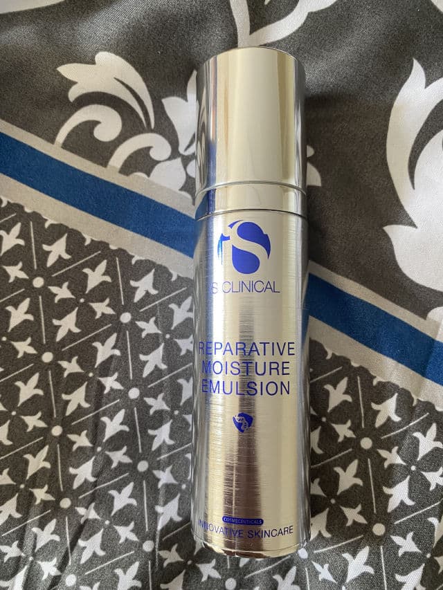 iS Clinical Reparative Moisture Emulsion review photo by aprilskintour