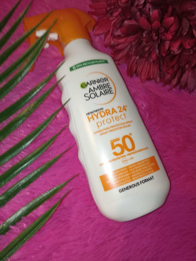 Garnier Ambre Solaire Hydra 24 Hour Protect Sun Protection Lotion SPF50+ review photo by Webmiscompritas