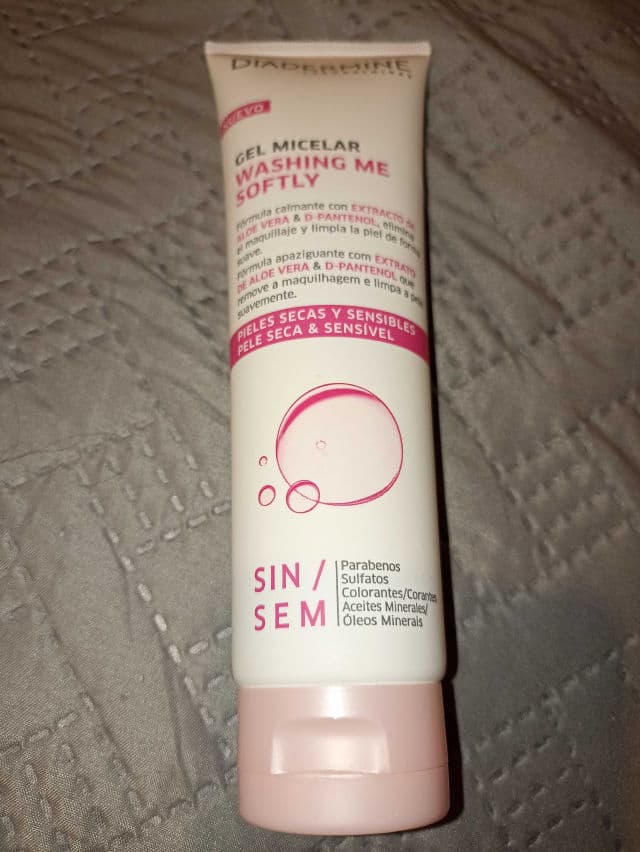 Diadermine Gel Micelar Washing Me Softly review photo by Webmiscompritas