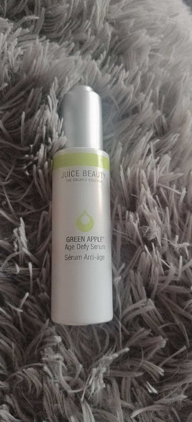 Juice Beauty Green Apple Brightening Emulsion review photo by Tigerlilygirl77