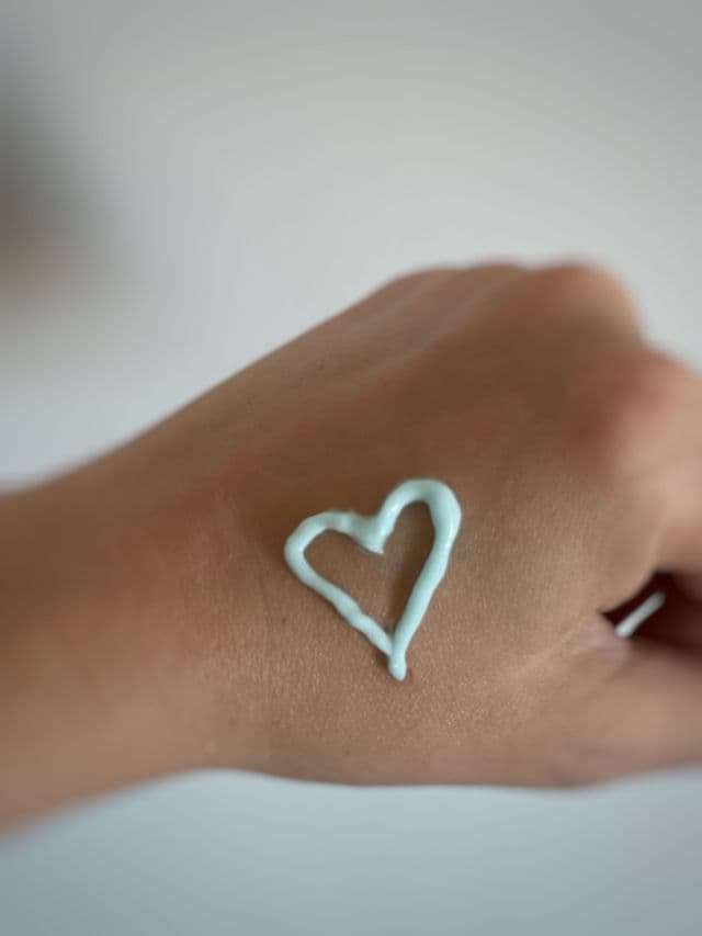 Clarins Hydra-Essentiel Moisturizing Reviving Eye Mask review photo by NataliaV