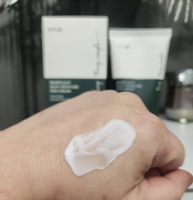 ANUA Heartleaf Silky Moisture Sun Cream SPF 50+ PA++++ review photo by BrandiFnBabyy