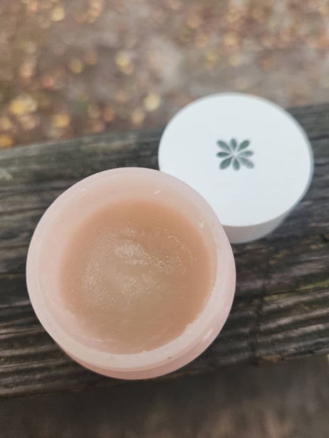 Hanalei Sugar Lip Scrub review photo by BrandiFnBabyy