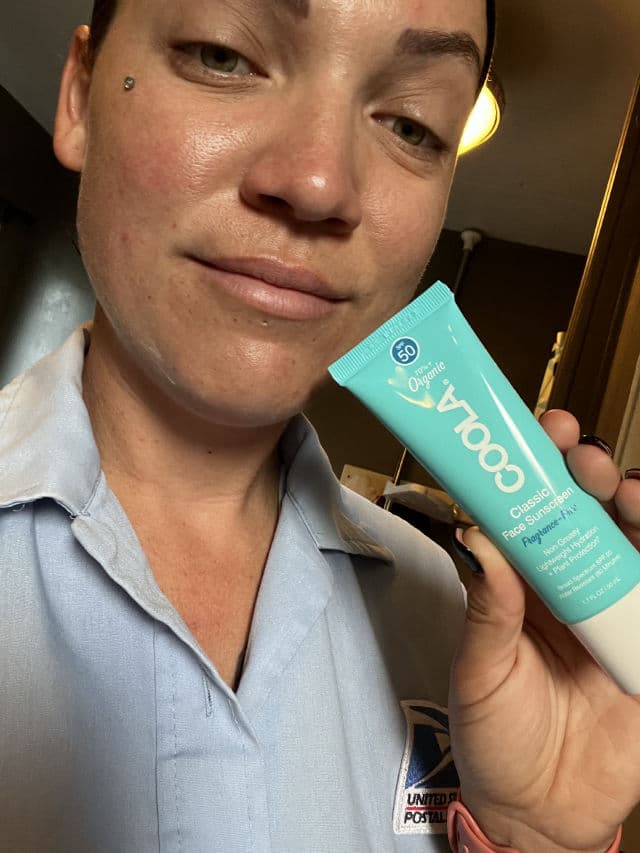 Coola Classic Face Organic Sunscreen Lotion SPF 50 review photo by jacquiebabi
