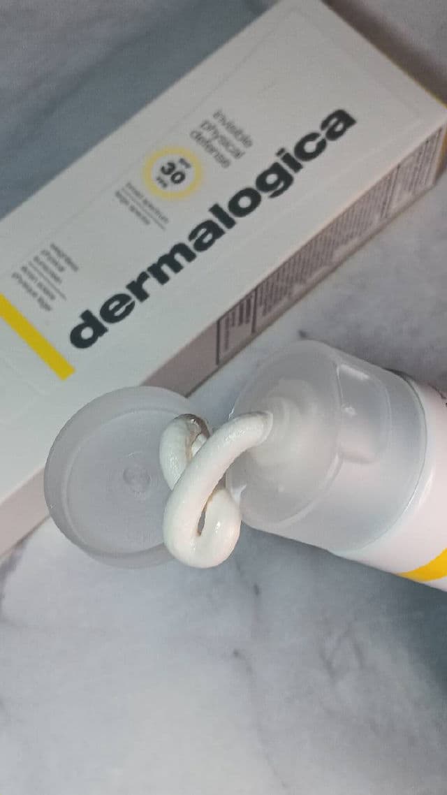 Dermalogica Invisible Physical Defense Sunscreen SPF 30 review photo by lamamaishere