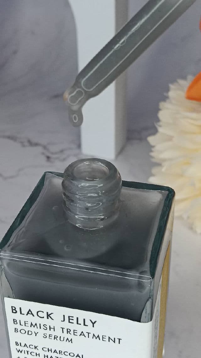 Truly Black Jelly Blemish Treatment Body Serum review photo by lamamaishere