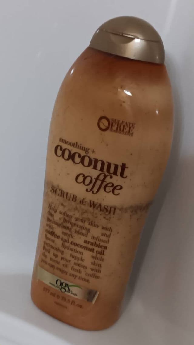 OGX Smoothing + Coconut Coffee Scrub & Wash review photo by lamamaishere