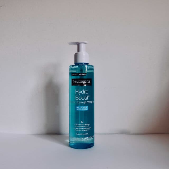 Neutrogena Hydro Boost Hydrating Cleansing Gel with Hyaluronic Acid review photo by OhMyCleanse