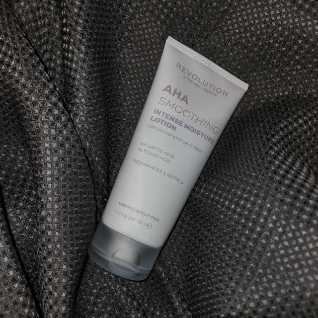 Revolution Beauty AHA Smoothing Moisture Balm review photo by TianaLouiseJensen