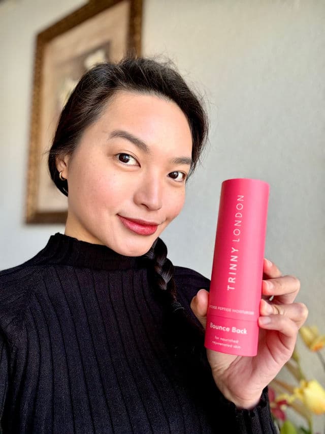 Trinny London Bounce Back Intense Peptide Moisturiser review photo by kemsworld