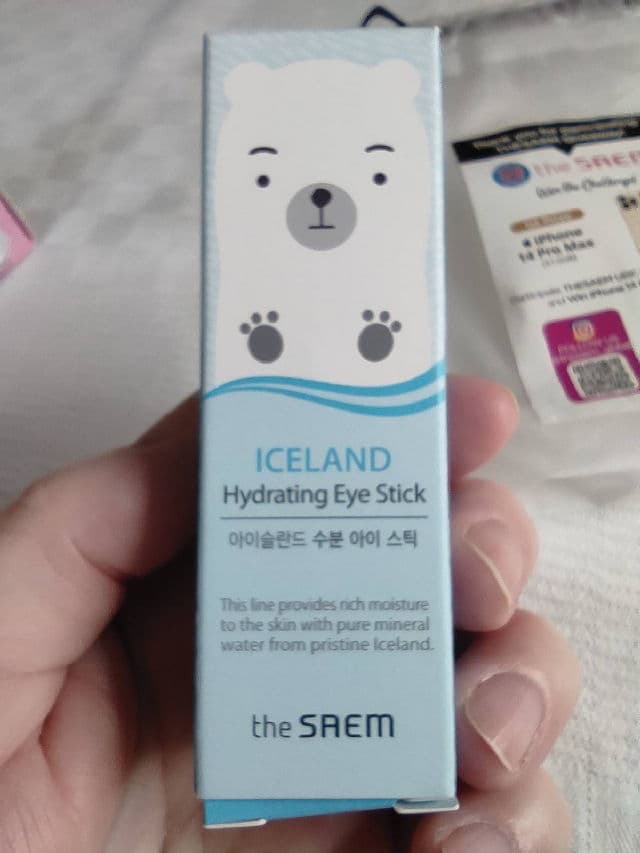 THE SAEM Iceland Hydrating Eye Stick review photo by Shellprocter