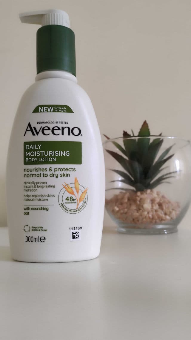 Aveeno Daily Moisturizer review photo by Shellprocter