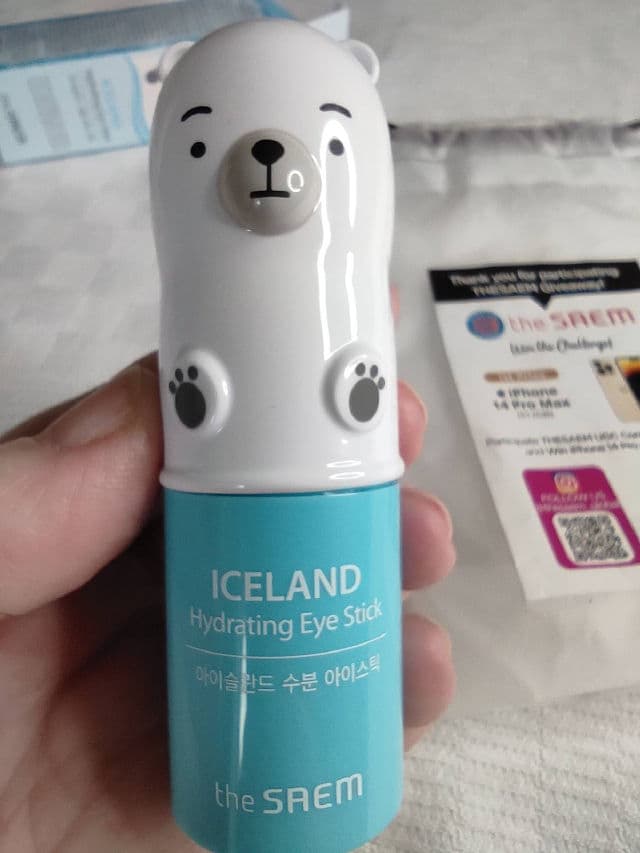 THE SAEM Iceland Hydrating Eye Stick review photo by Shellprocter