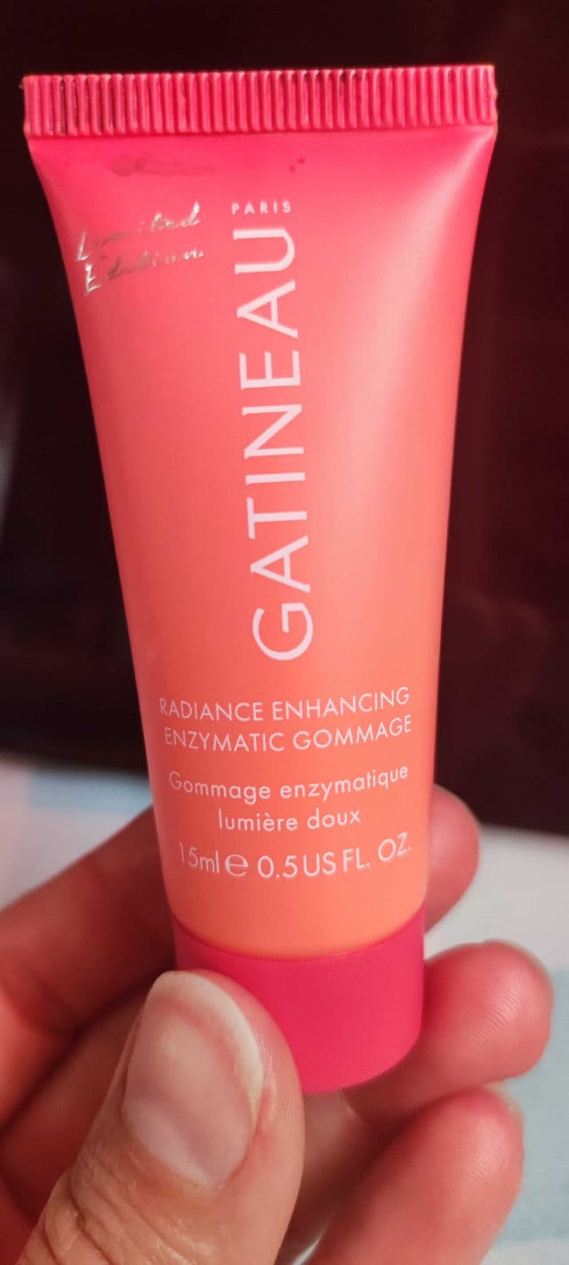 Gatineau Radiance Enhancing Gommage review photo by im40andhappy