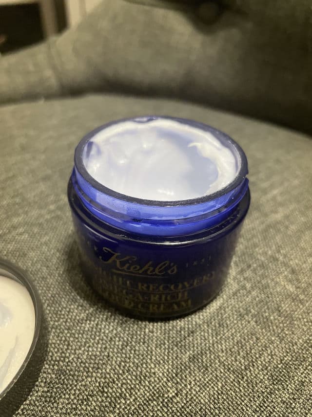 Kiehl's Midnight Recovery Omega Rich Botanical Night Cream review photo by GRWMelOfficial