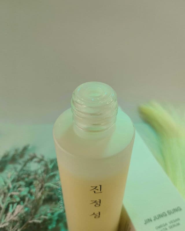 ENS Jin Jung Sung Omega Vegan Vita Serum  review photo by maikeup